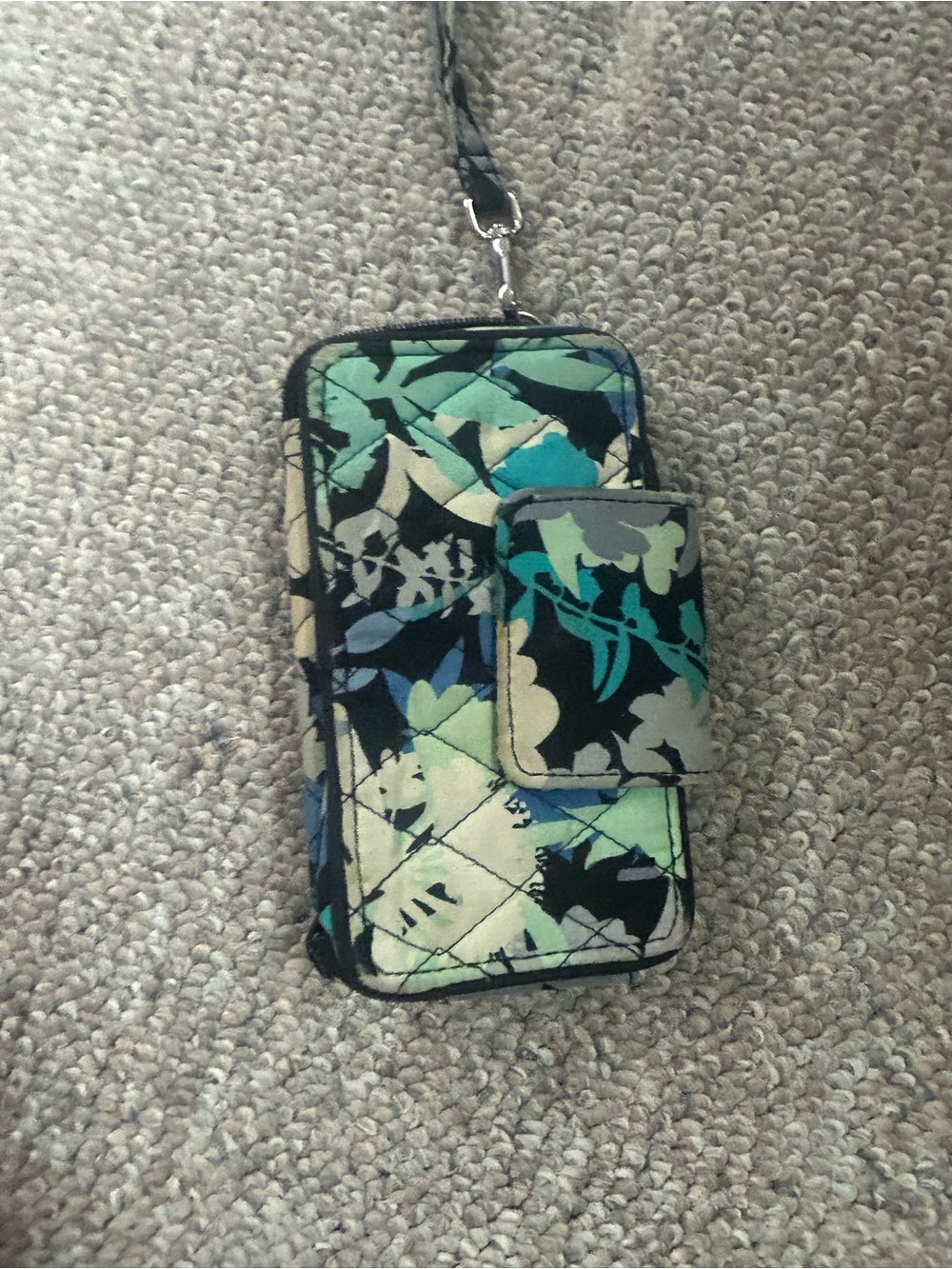Floral Quilted Wristlet Phone Case - Teal & Black